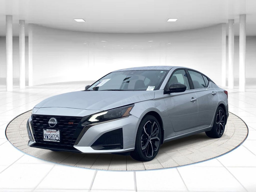 2025 Nissan Altima 2.5 SR