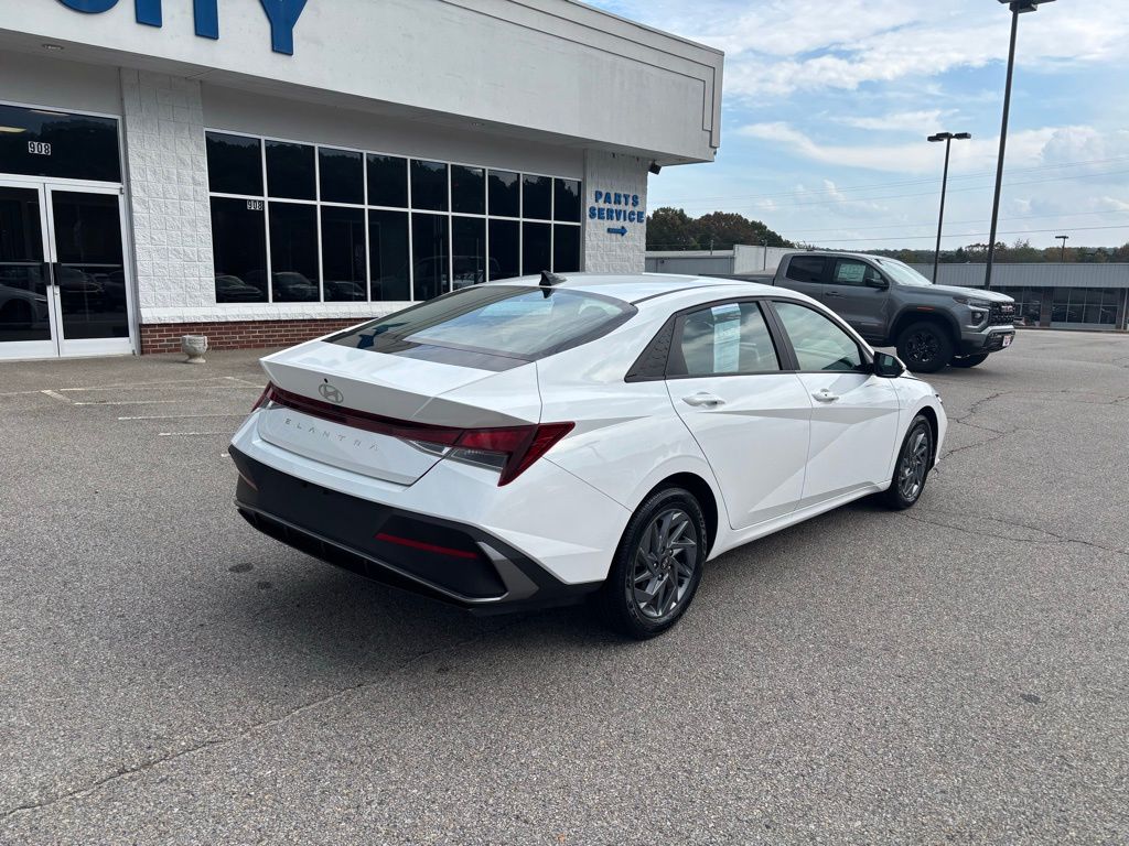 HyundaiElantra8