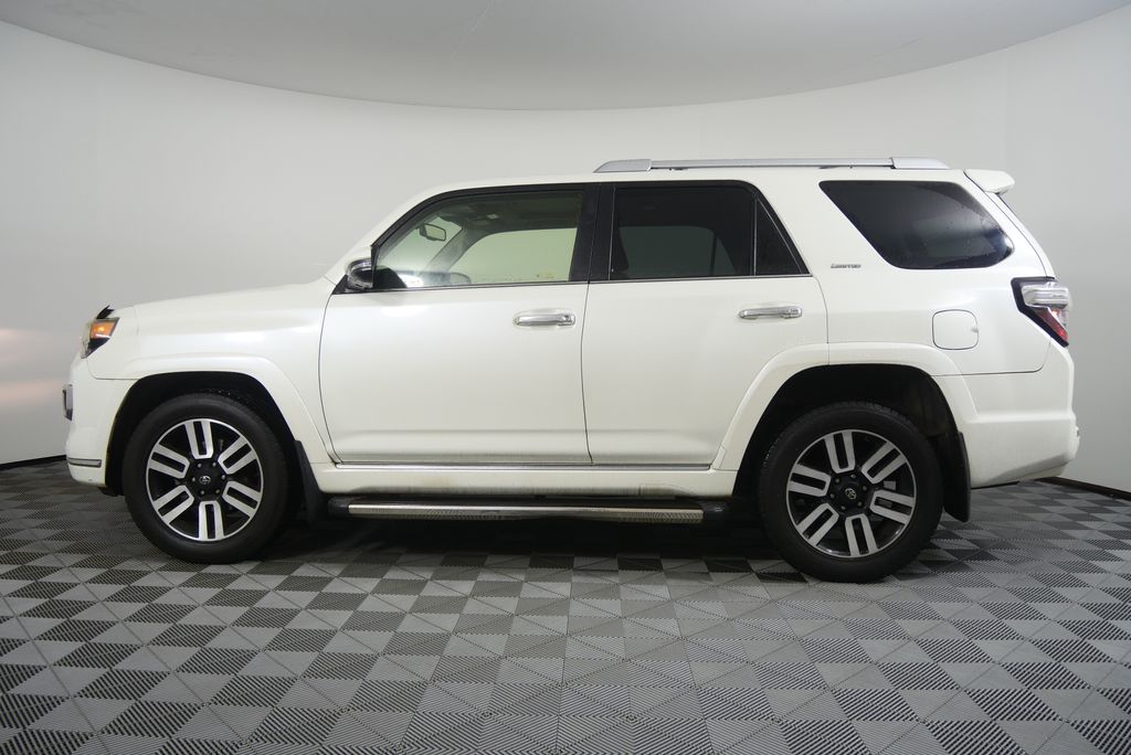 Thumbnail: 2016 Toyota 4Runner - 6