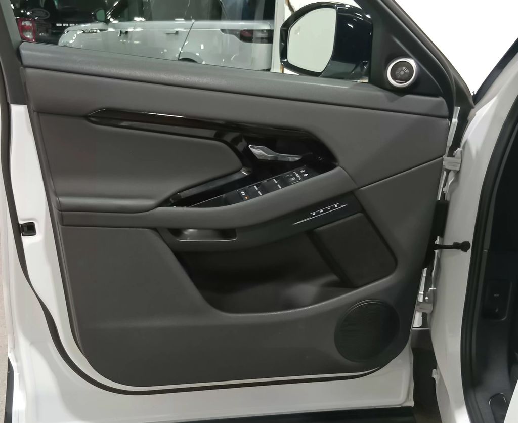 2024 Land Rover Range Rover Evoque Core S