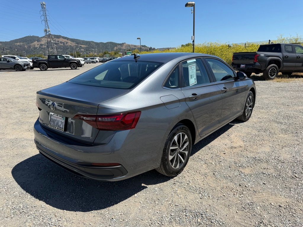 Used 2024 Volkswagen Jetta Sedan