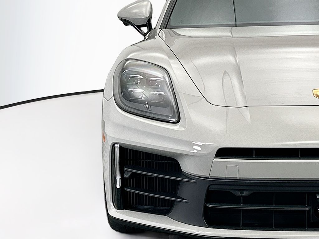 Thumbnail: 2026 Porsche Panamera - 12