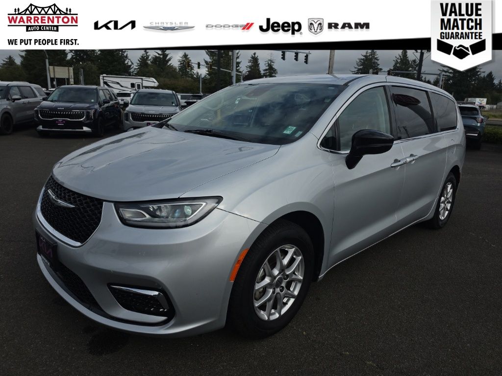 2024 Chrysler Pacifica Touring L