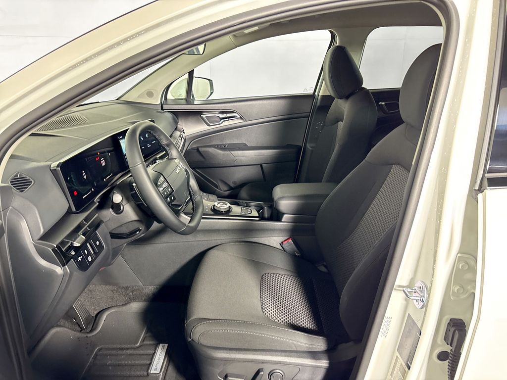 2026 Kia Sportage Hybrid S