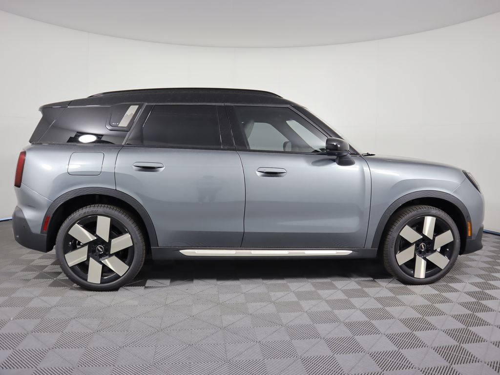 2025 MINI Cooper Countryman Base 4