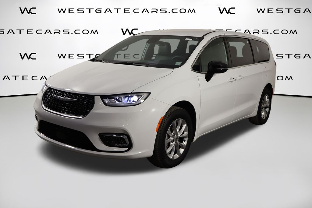 Bright White Clearcoat 2025 Chrysler Pacifica Minivan All-Wheel Drive 9-Speed Automatic