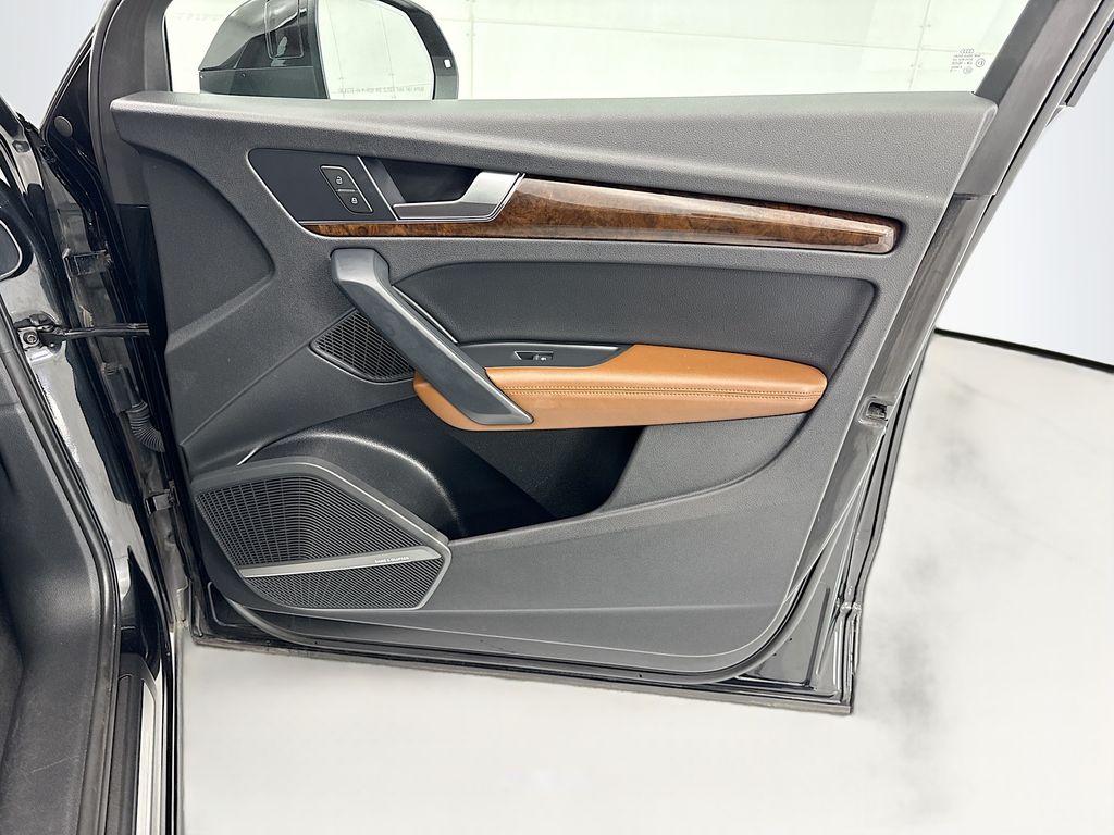 Thumbnail: 2019 Audi Q5 - 24