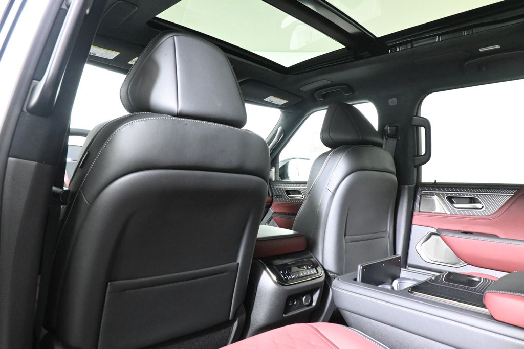 Thumbnail: 2027 INFINITI QX80 - 29