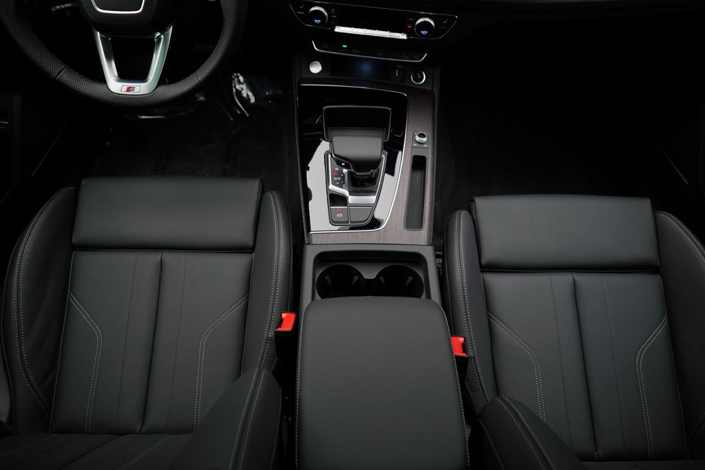 2025 Audi Q5  17