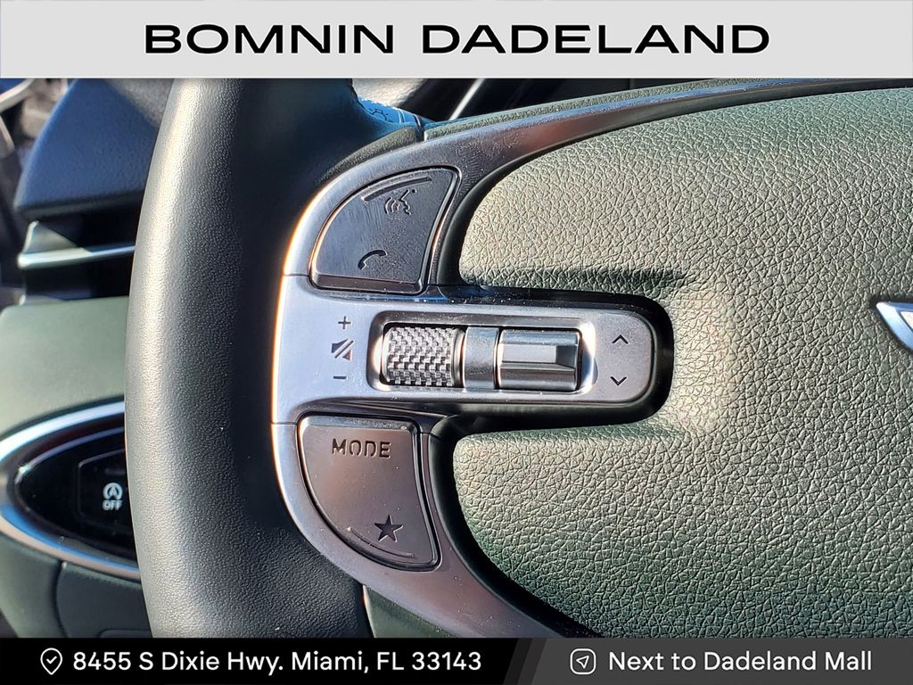 2022 Genesis GV70 2.5T Advanced photo