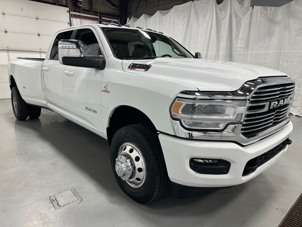 2024 RAM 3500 Laramie Crew Cab LB DRW 4WD