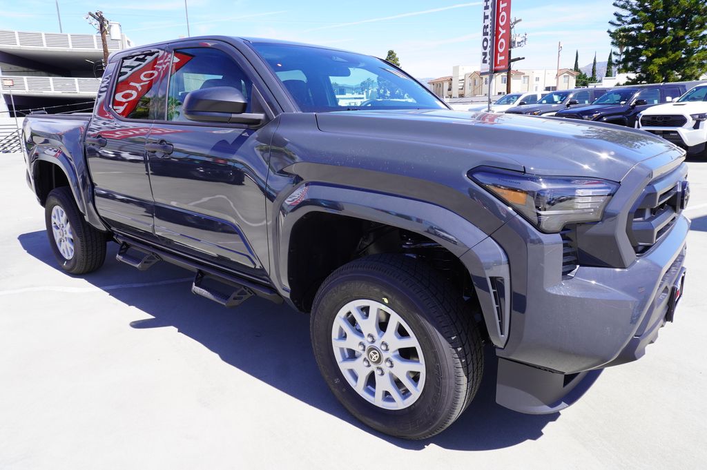 View vehicle photo 3