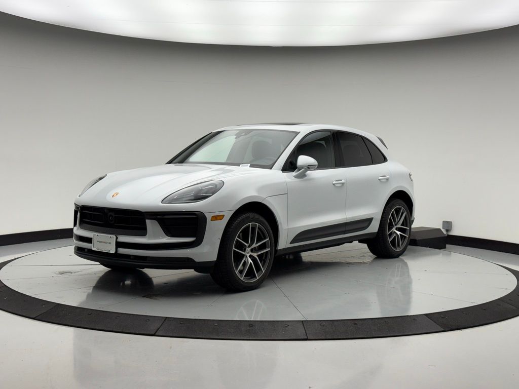 Thumbnail: 2024 Porsche Macan - 1