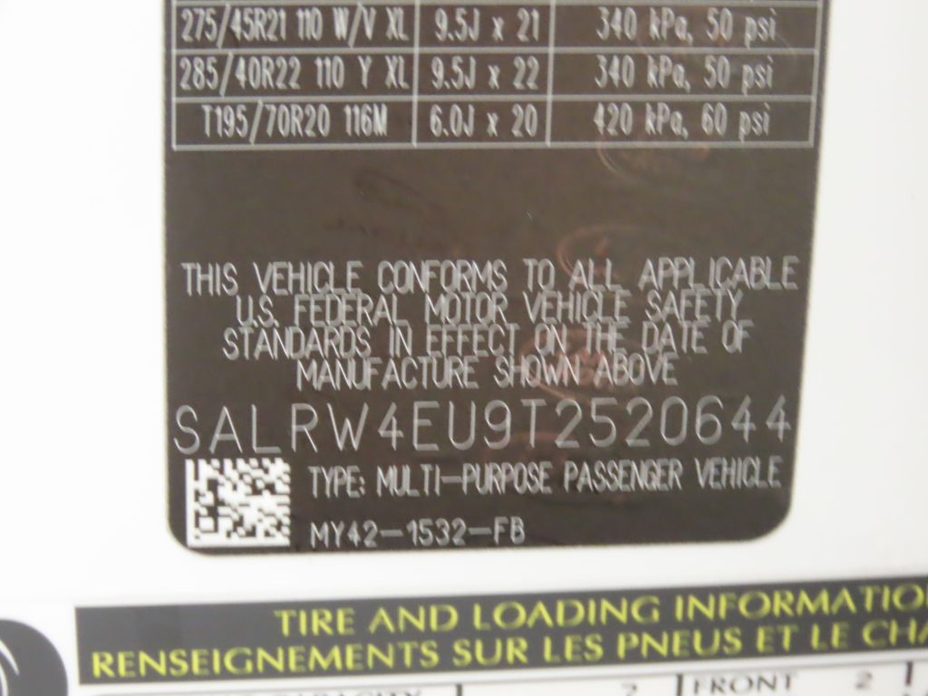 Thumbnail: 2026 Land Rover Discovery - 32