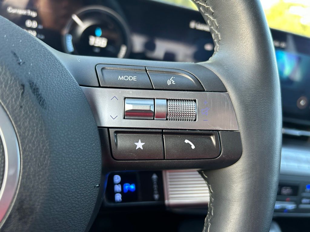 2025 Hyundai Kona Limited 18