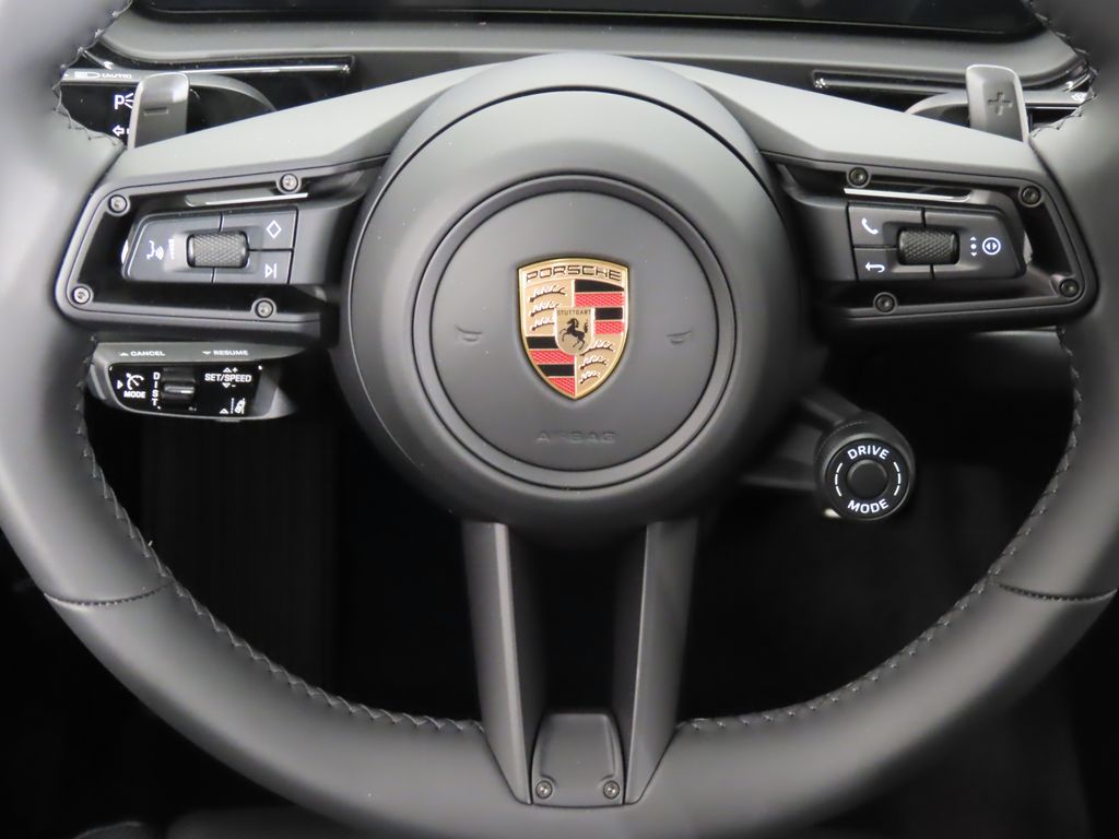 Thumbnail: 2025 Porsche  - 18