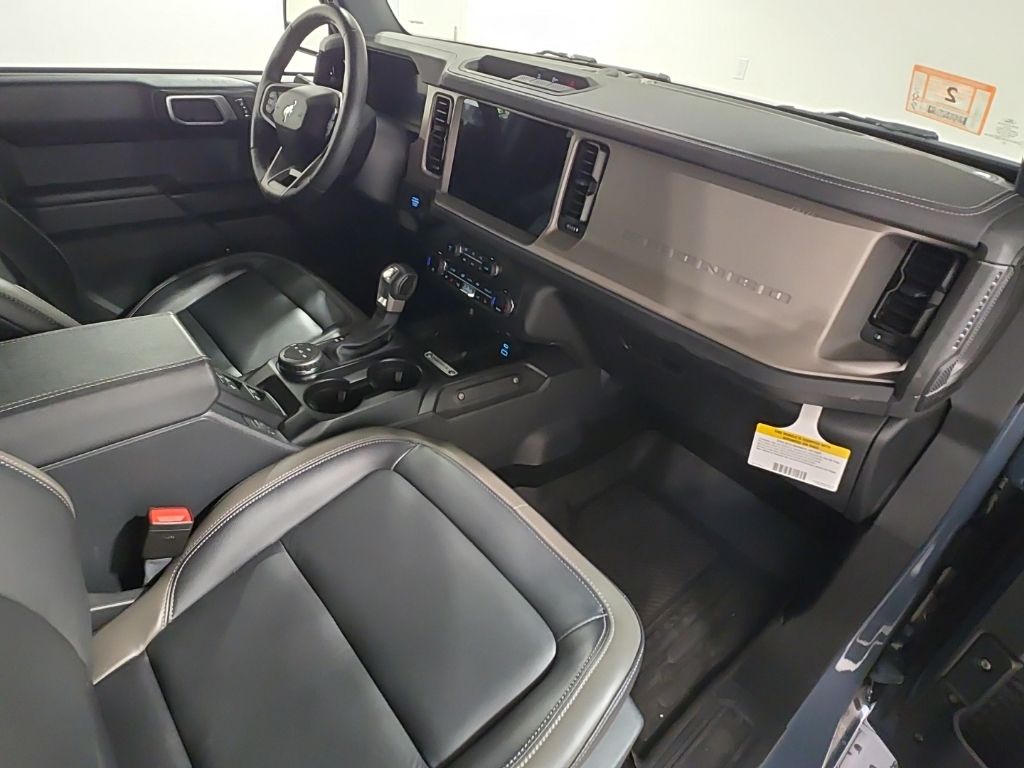 Used 2025 Gray Ford Outer Banks image 28
