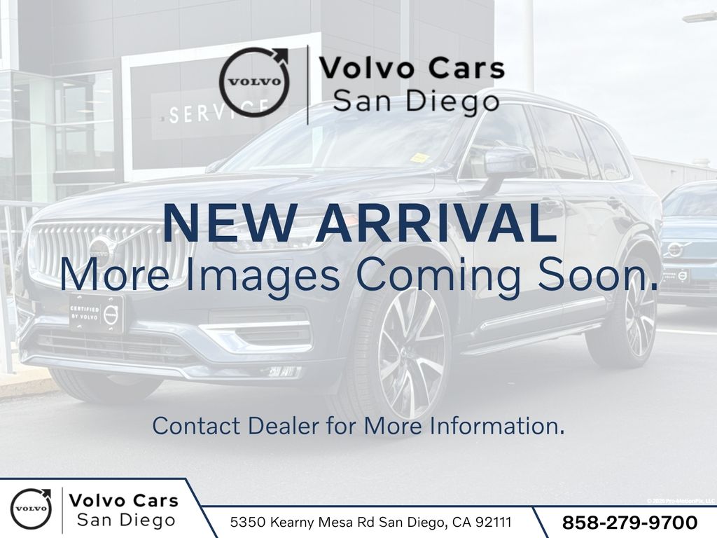 2023 Volvo XC90 B6 Plus Bright Theme 7-Passenger AWD