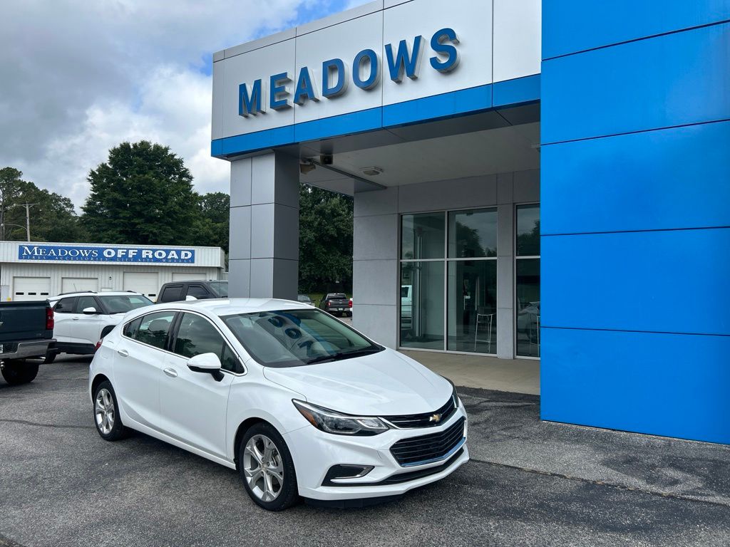 Summit White 2018 Chevrolet Cruze Premier Hatchback FWD Hatchback Front-Wheel Drive 6-Speed Automatic