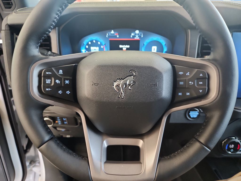 2025 Ford Bronco Badlands photo