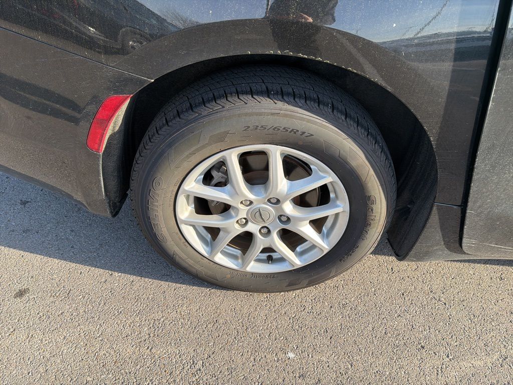 2023 Chrysler Voyager