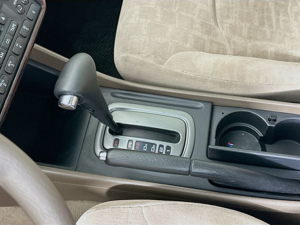 Thumbnail: 2002 Honda Accord - 15