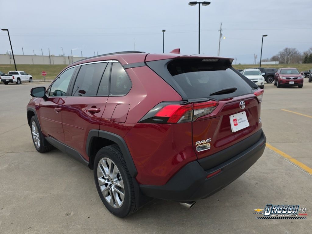 View vehicle photo 6