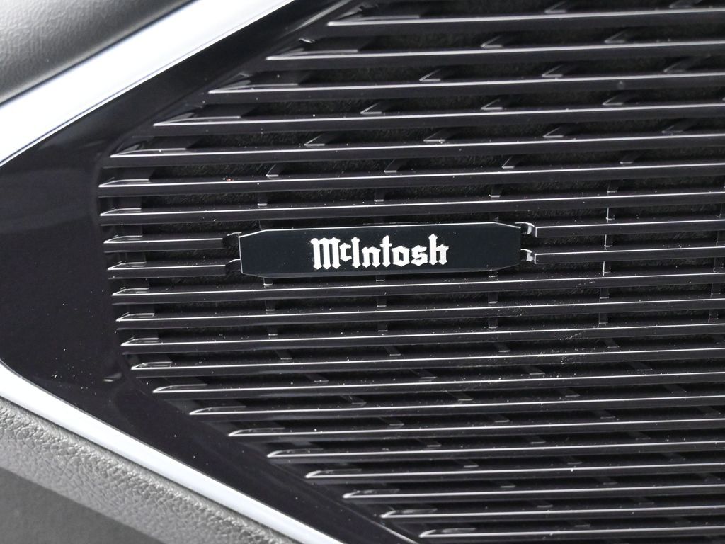 New 2026 High Gloss Black Jeep Limited image 15