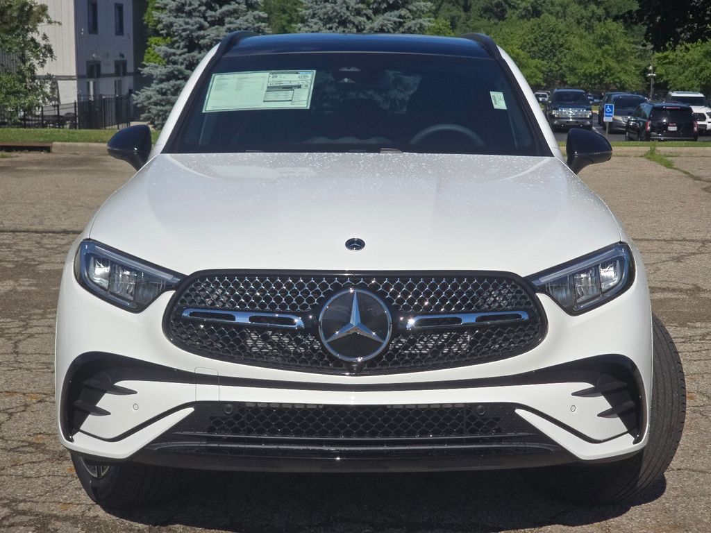 New 2026 White Mercedes-Benz GLC 300 image 12