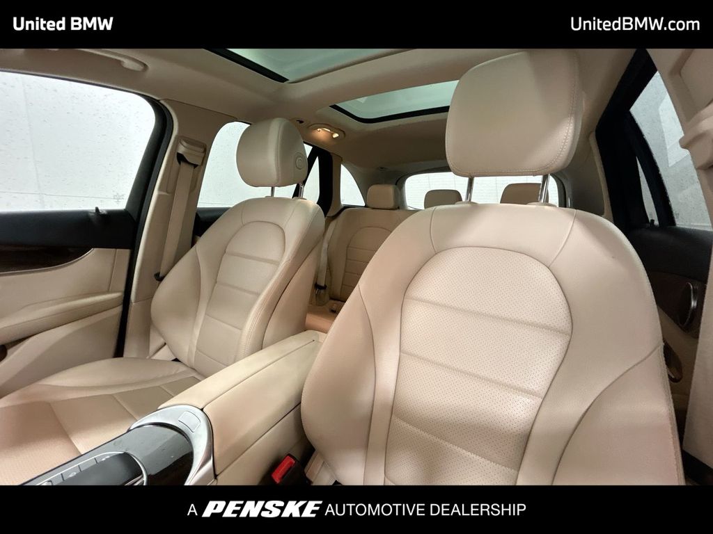 2020 Mercedes-Benz GLC 300 13