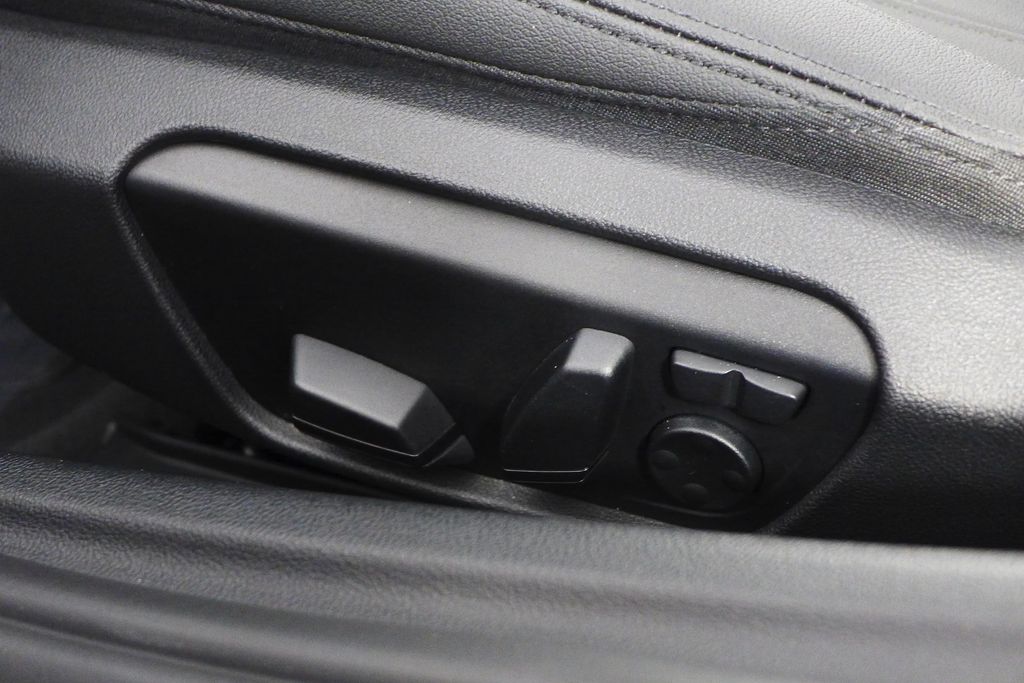 Thumbnail: 2022 BMW Z4 - 25