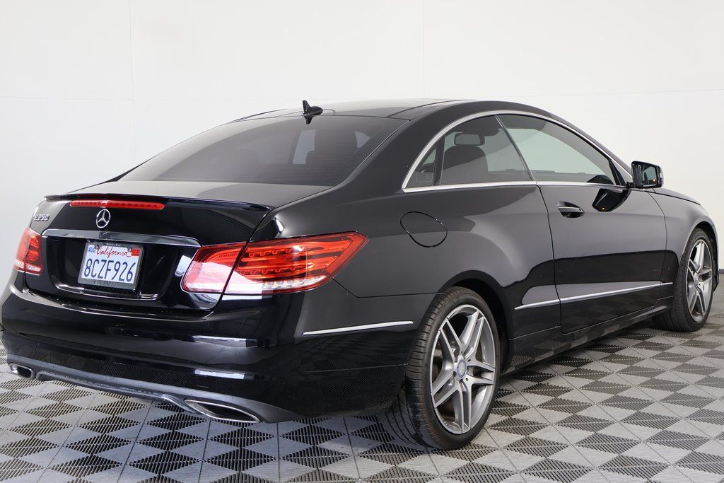 Thumbnail: 2014 Mercedes-Benz E-Class - 3
