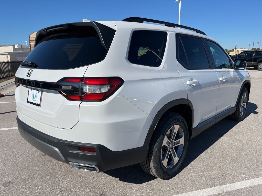 Thumbnail: 2026 Honda Pilot - 3