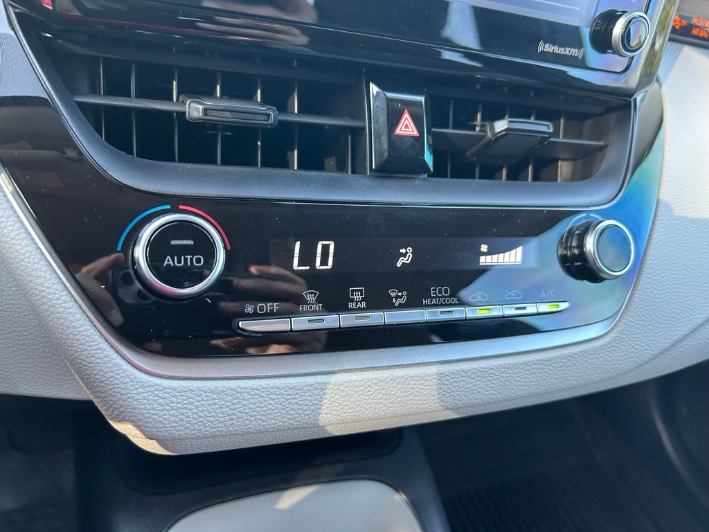 Thumbnail: 2022 Toyota Corolla - 25