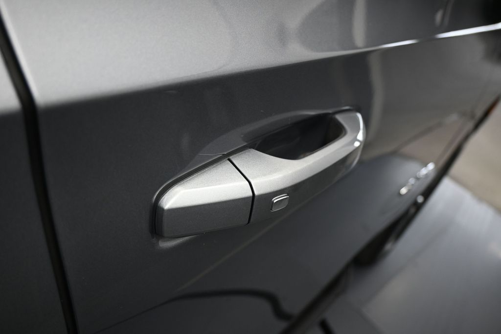 Used 2021 Satin Steel Metallic Chevrolet LT image 49