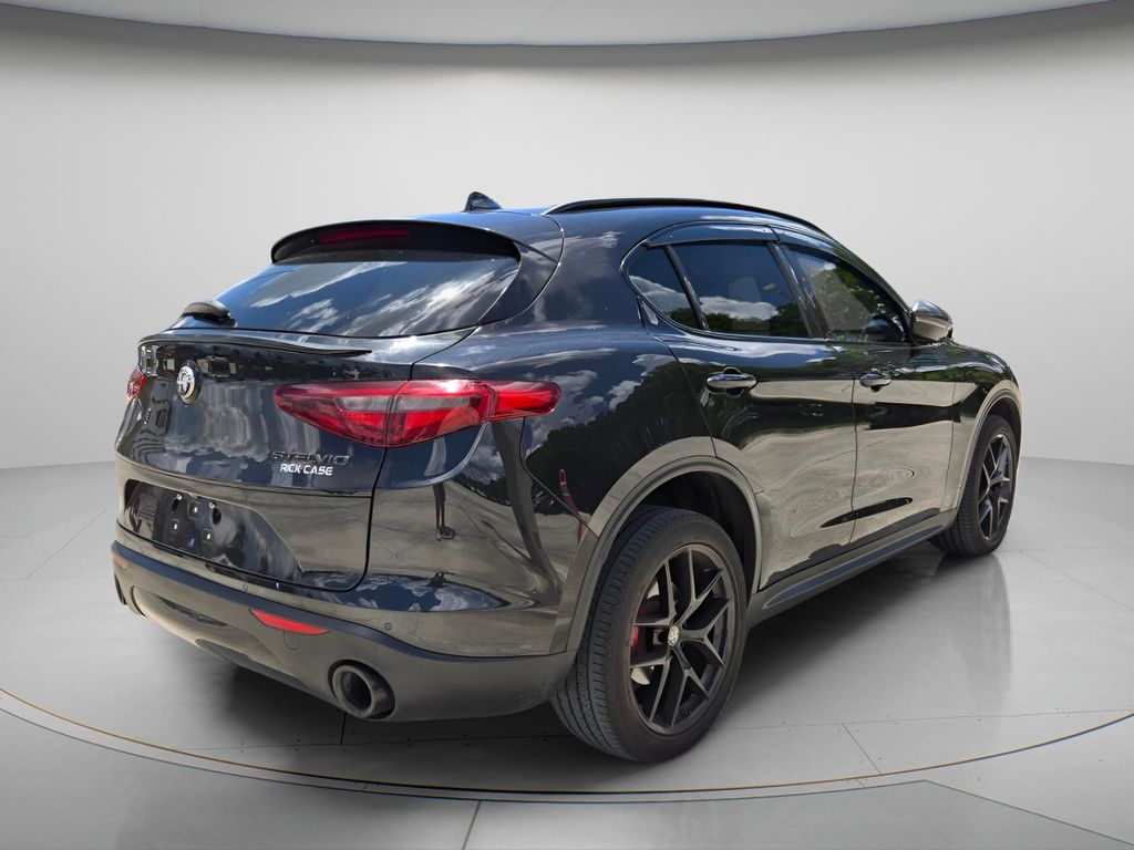 2020 Alfa Romeo Stelvio - $14,393