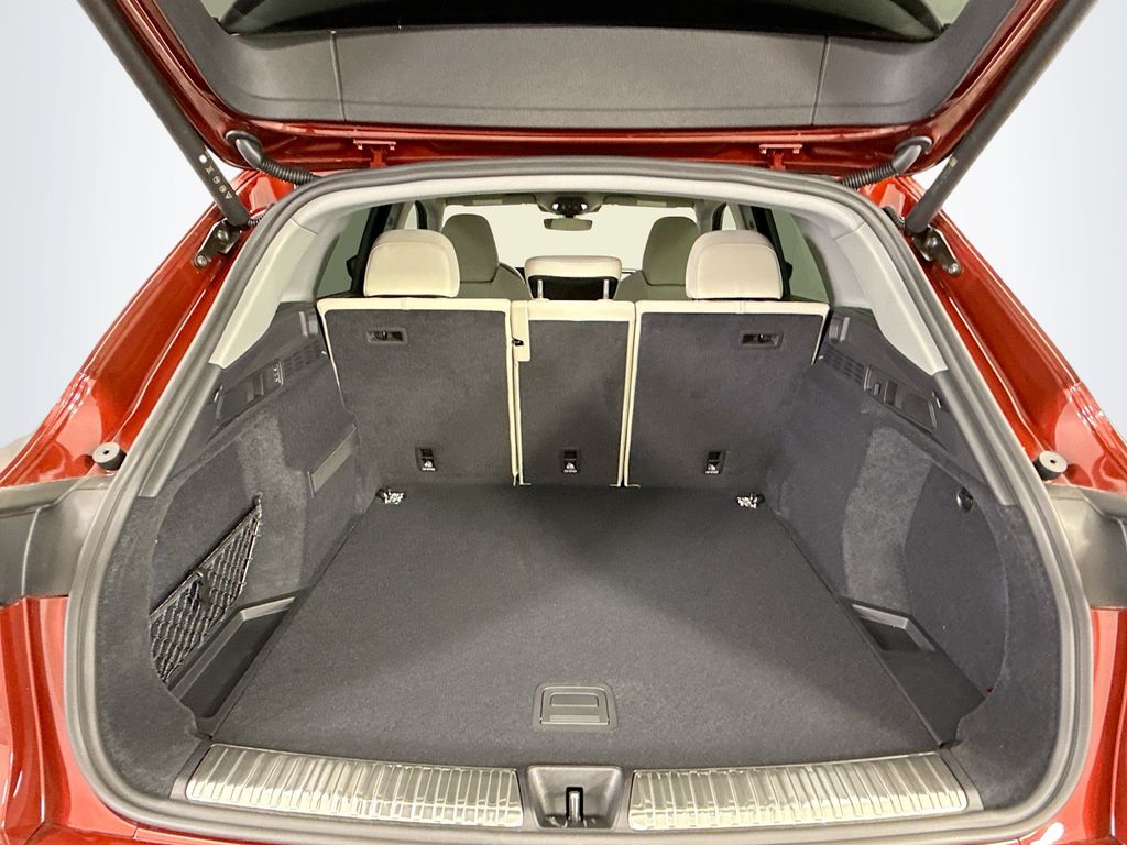 Thumbnail: 2025 Audi Q5 - 27