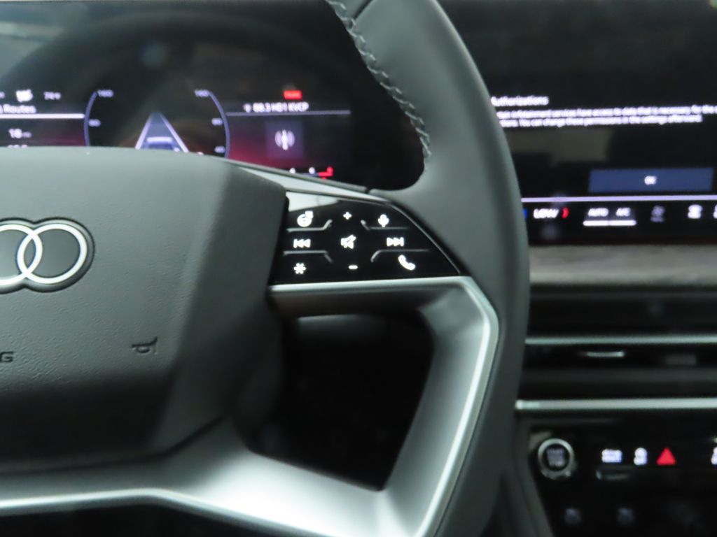 Thumbnail: 2025 Audi Q5 - 13