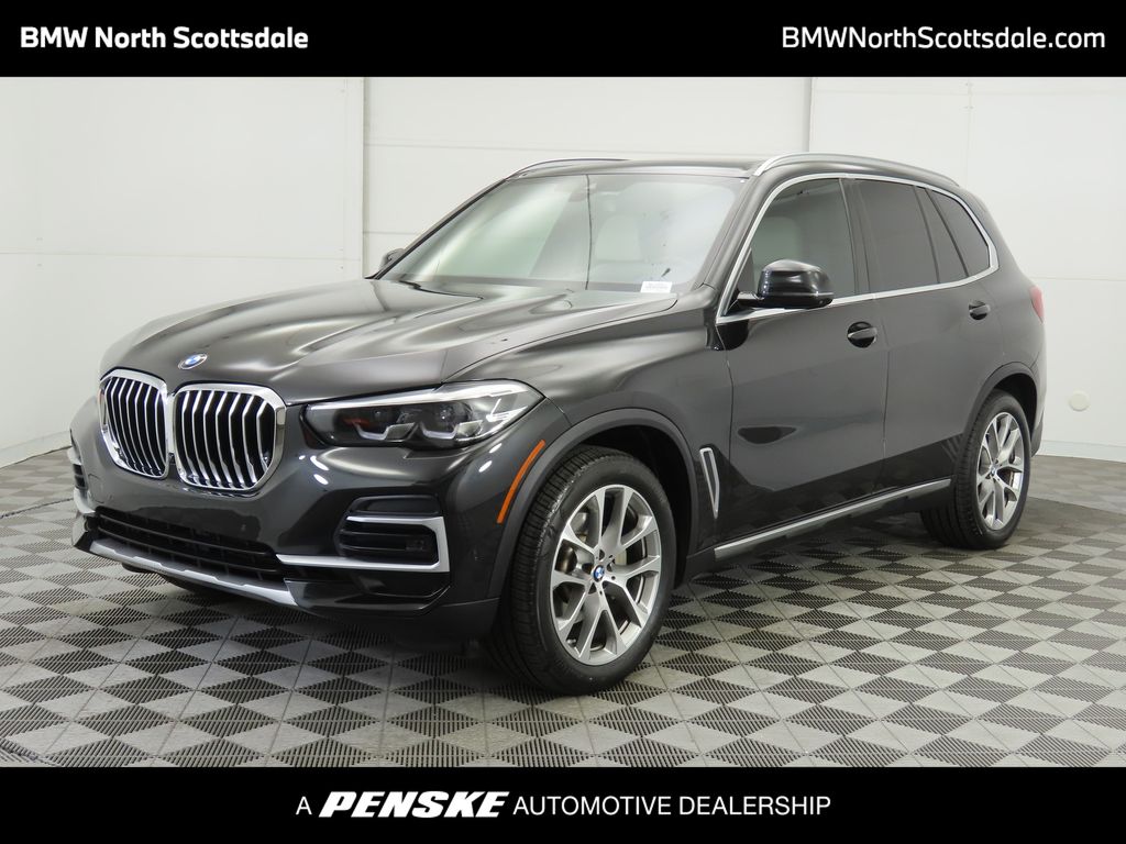 2022 BMW X5 xDrive40i Hero Image