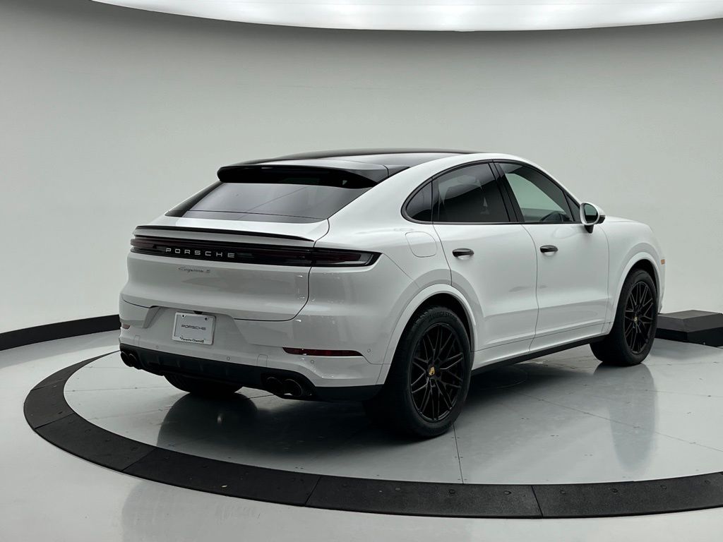 Thumbnail: 2024 Porsche  - 10