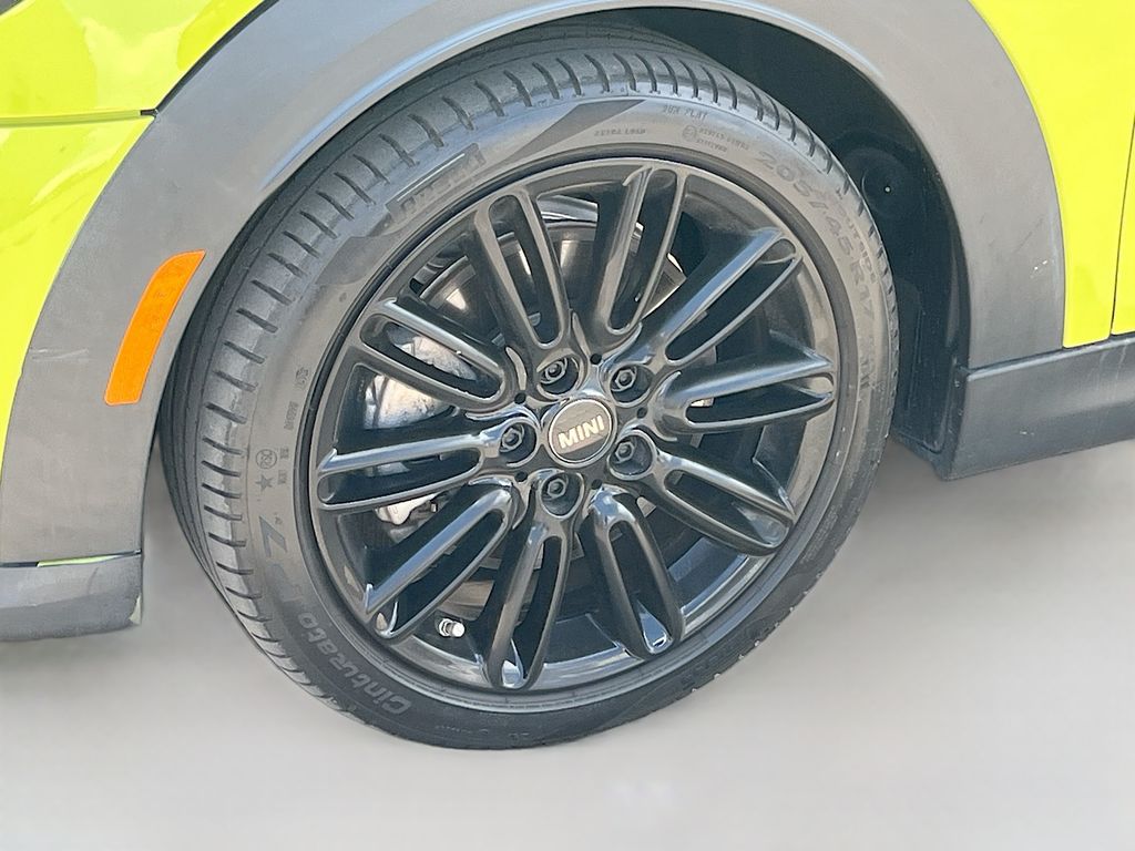 Used 2024 Yellow MINI Signature image 31