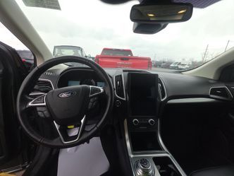 Used 2022 Gray Ford SEL image 5