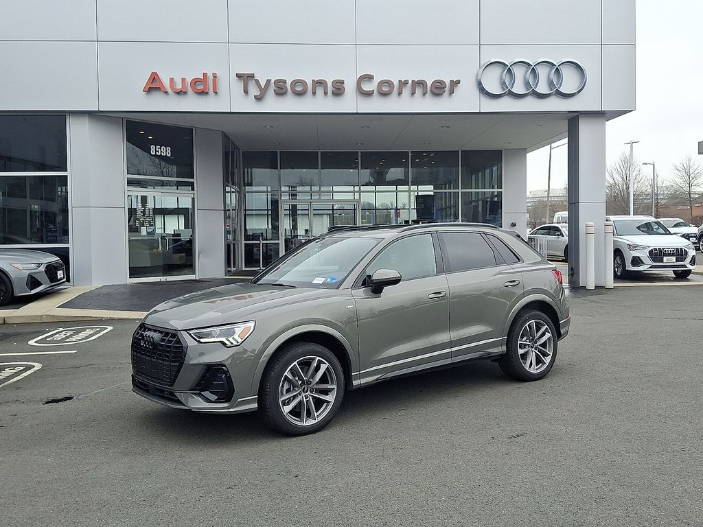 Thumbnail: 2025 Audi Q3 - 1