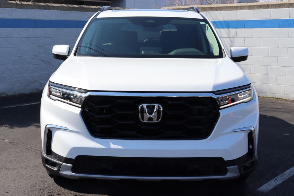 2025 Honda Pilot Touring 8
