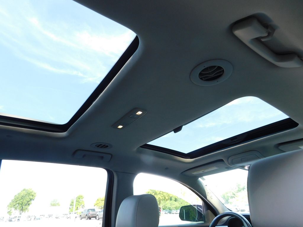 Thumbnail: 2017 GMC Acadia - 6