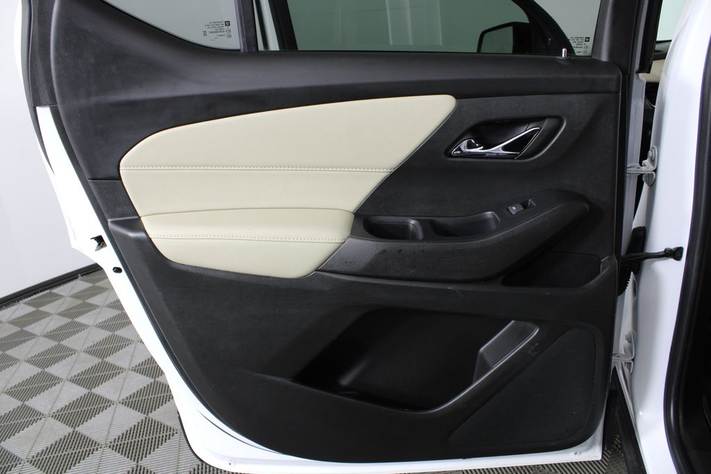 Used 2022 Chevrolet Traverse for sale in 