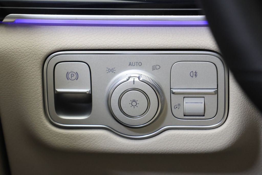 Thumbnail: 2026 Mercedes-Benz GLE - 19