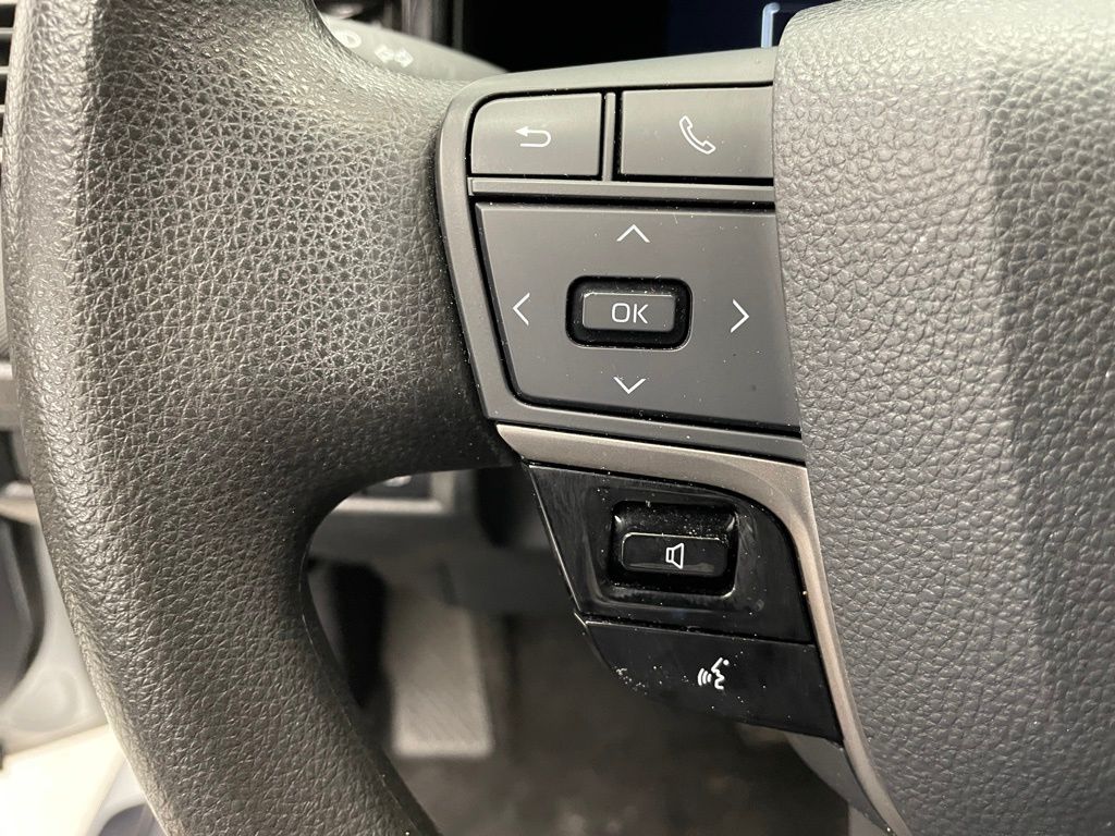 Thumbnail: 2025 Toyota Camry - 21