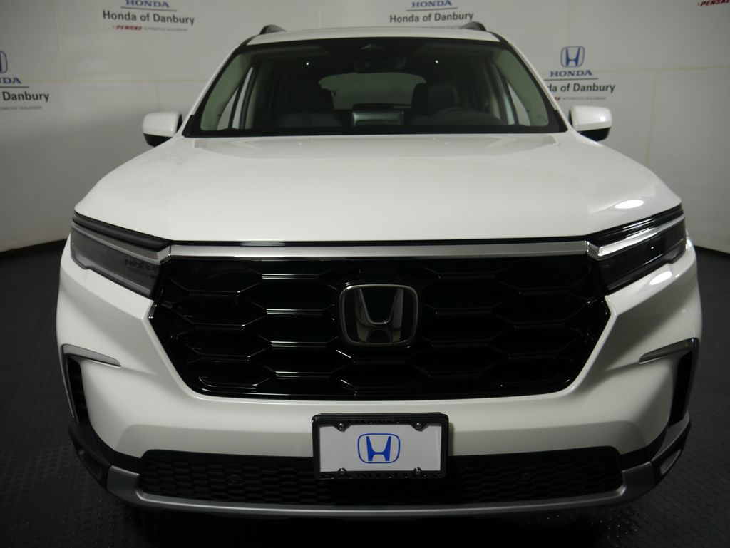 2025 Honda Pilot Touring 2