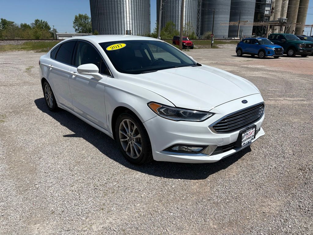 2017 Ford Fusion SE FWD's photo